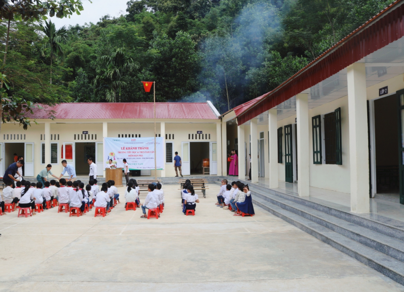 ĐIỂM TRƯỜNG BẢN PHÁ - GIẤC MƠ 20 NĂM!