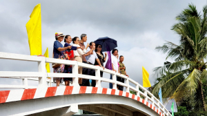 MÓN QUÀ ĐẶC BIỆT TẶNG BA MÁ