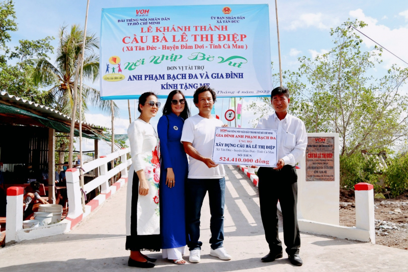 MÓN QUÀ ĐẶC BIỆT TẶNG BA MÁ