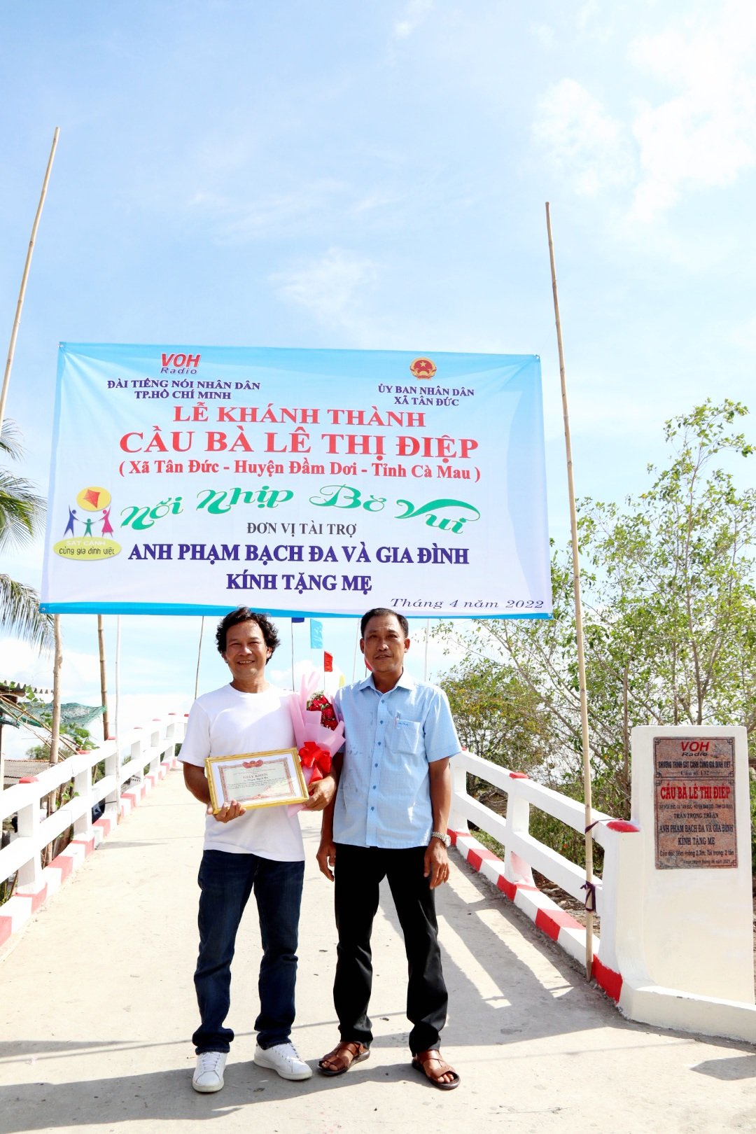 MÓN QUÀ ĐẶC BIỆT TẶNG BA MÁ