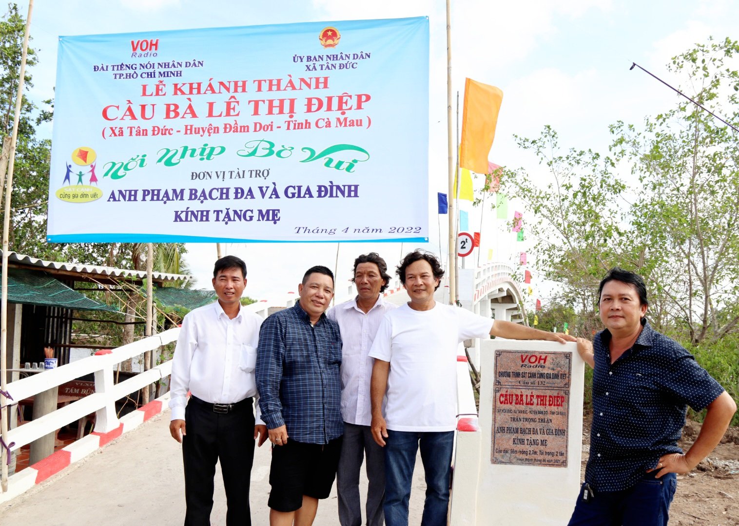 MÓN QUÀ ĐẶC BIỆT TẶNG BA MÁ
