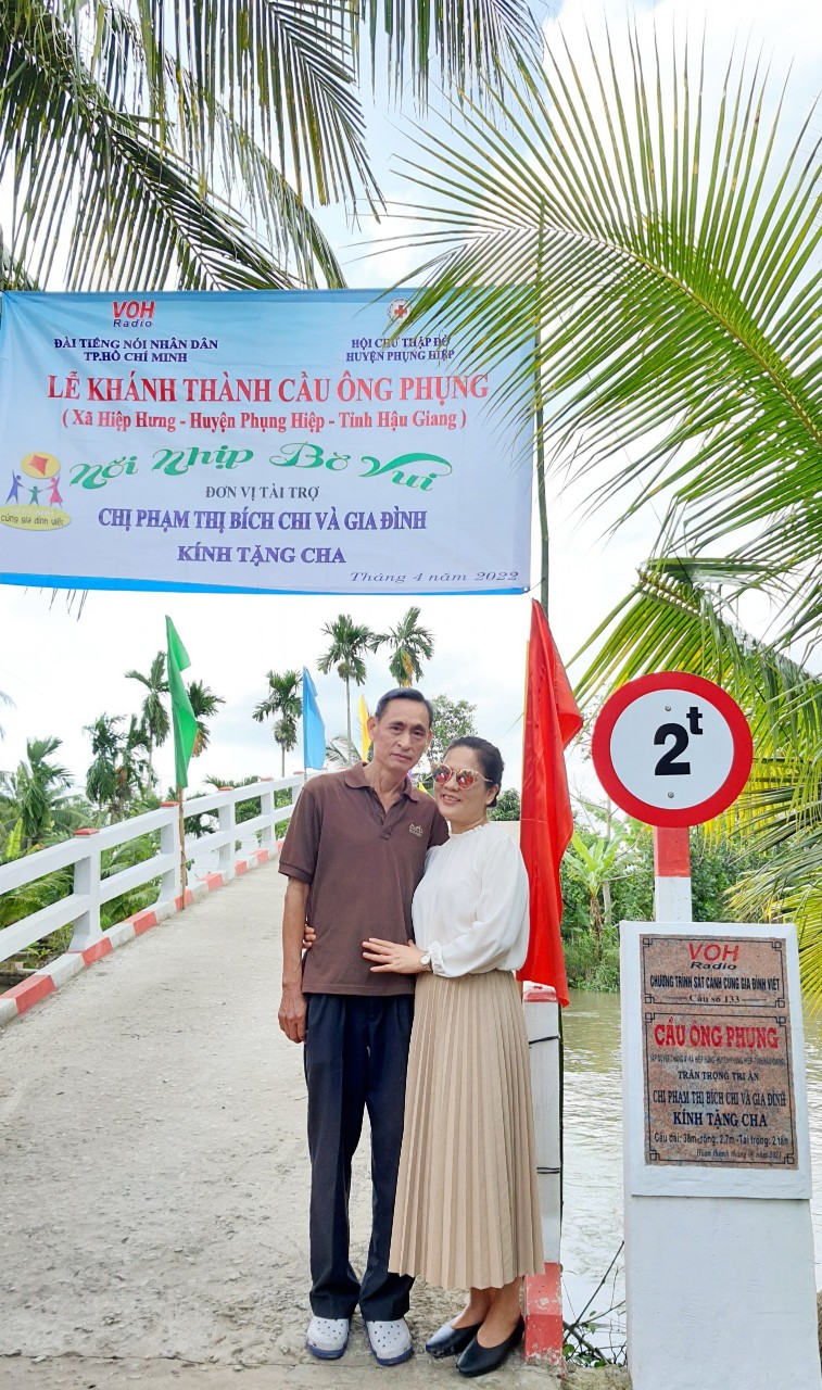 MÓN QUÀ ĐẶC BIỆT TẶNG BA MÁ