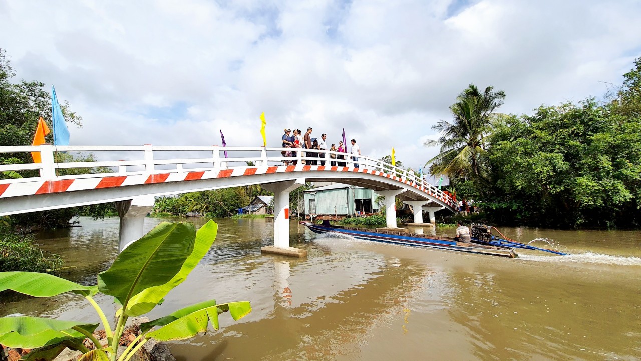 MÓN QUÀ ĐẶC BIỆT TẶNG BA MÁ