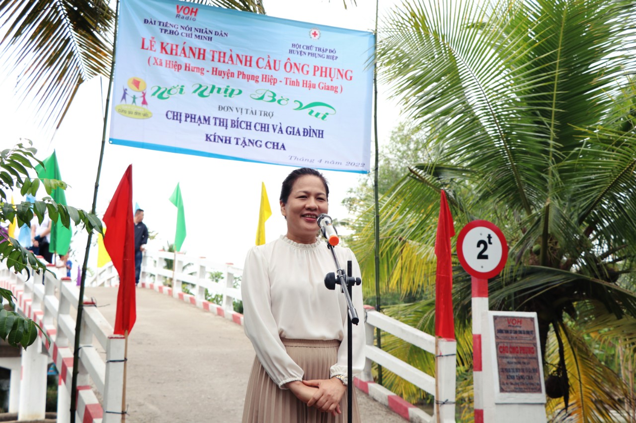 MÓN QUÀ ĐẶC BIỆT TẶNG BA MÁ
