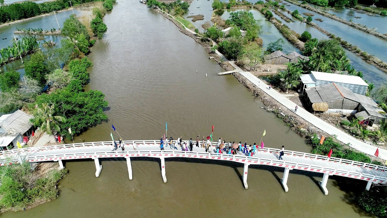MÓN QUÀ ĐẶC BIỆT TẶNG BA MÁ