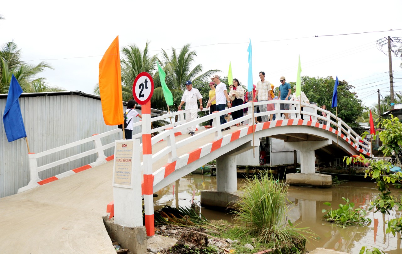 KHÁNH THÀNH CẦU NGÃ TƯ TRẢNG TRANH - HÒA AN, GIỒNG RIỀNG, KIÊN GIANG