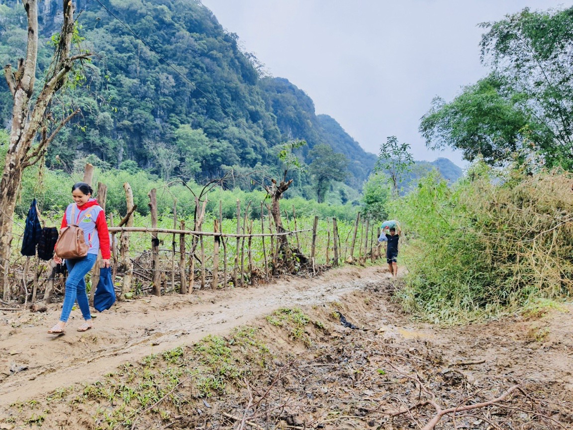 THƯƠNG GỬI CHỊ BÍCH TRƯỜNG!